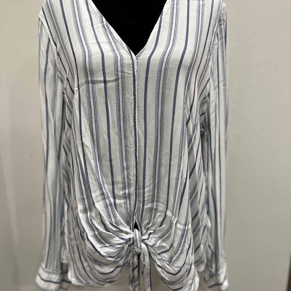 Cute long sleeve top that can be dressed up or casual